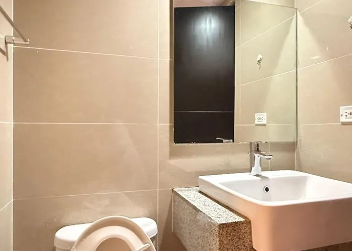 Aparthotel Uptown Parksuites Tower 1 *